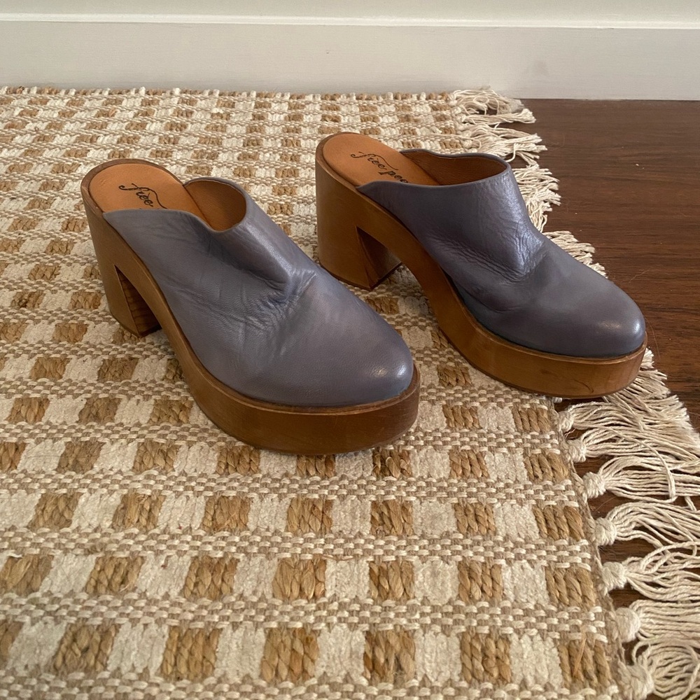 Free People Suki Platform Clogs-blue